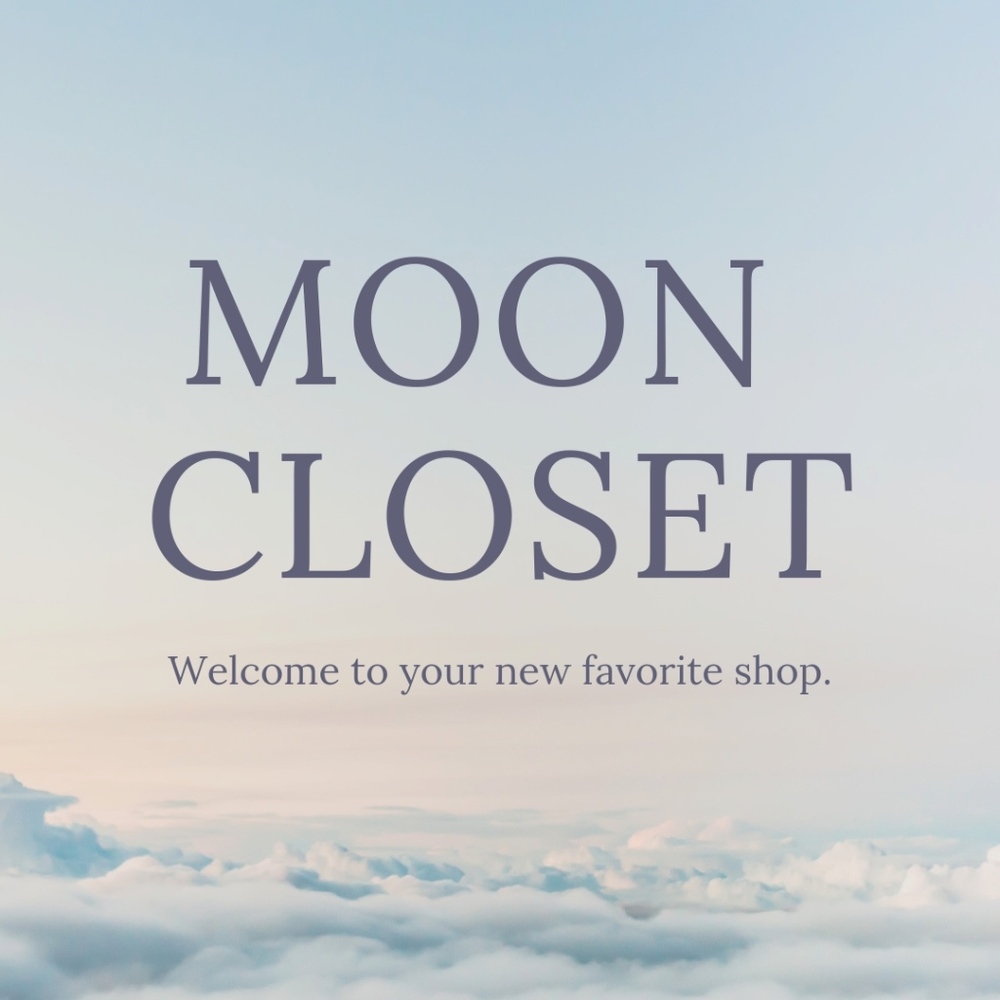🌙 M O O N • C L O S E T
